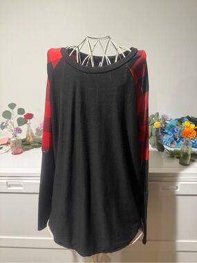Acting Pro Black Top with Red Plaid Raglan Sleeves
